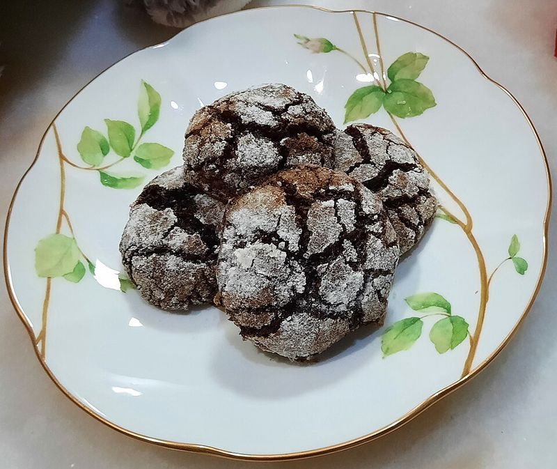 Chocolate Crinkle Cookies