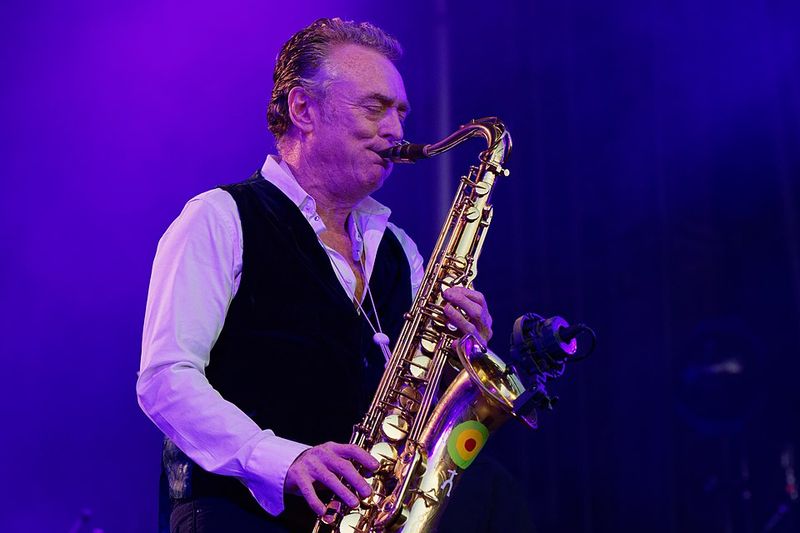 Red Red Wine – Neil Diamond / UB40