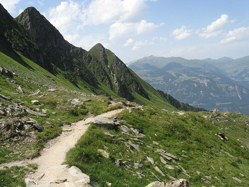 Breathtaking Alpine Location and Scenery