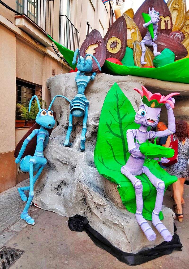 A Bug's Life – Ant Colony Structure