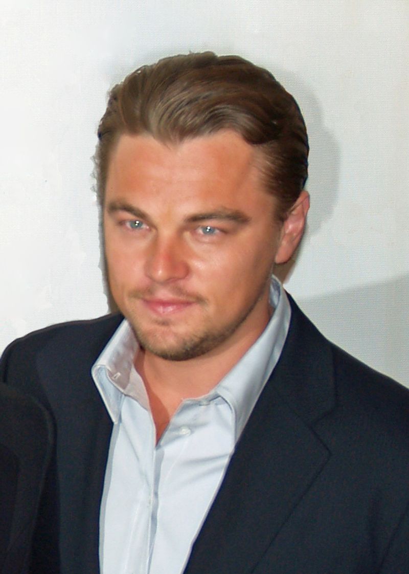 Leonardo DiCaprio – Cut His Hand Badly Breaking a Glass