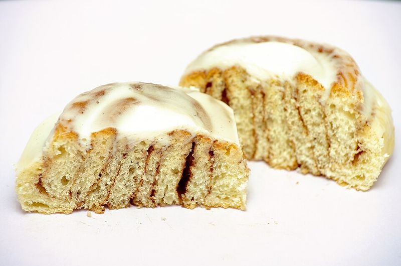 Vanilla Bean Cinnamon Rolls