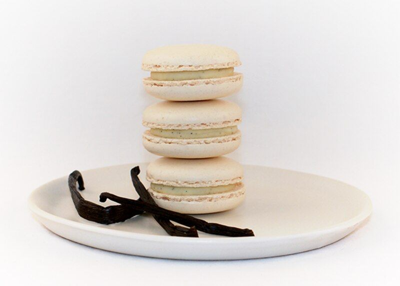 Vanilla Bean Macarons