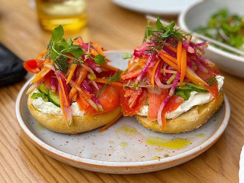 Bagels With Smoked Salmon & Cream Cheese