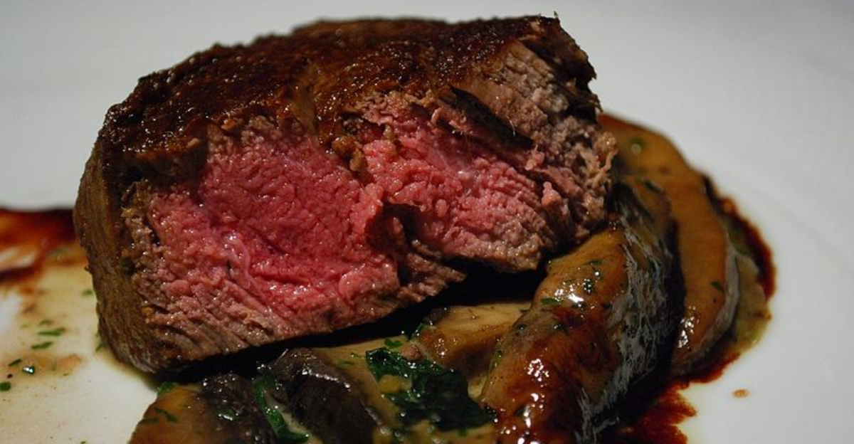 10 Common Steakhouse Faux Pas And How To Avoid Them