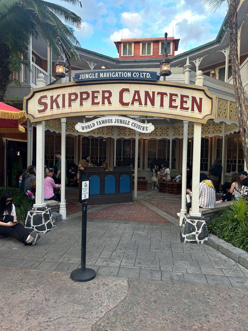 Jungle Navigation Co. LTD Skipper Canteen