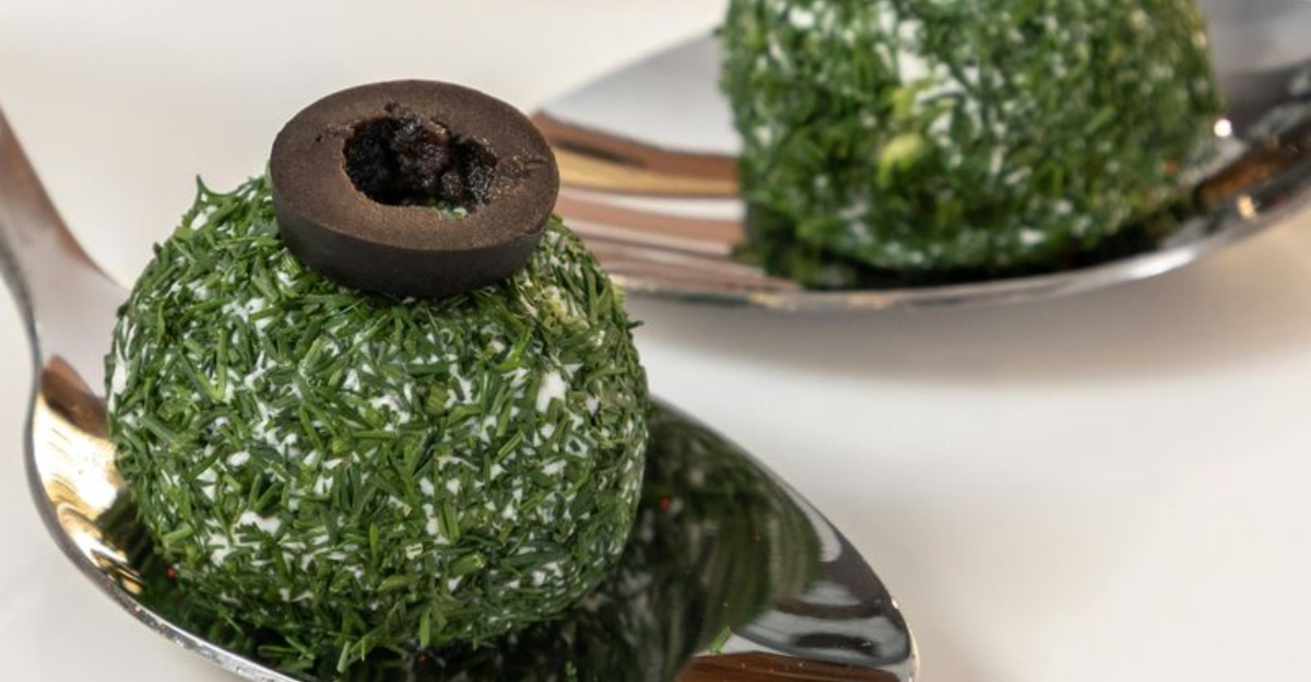 13 Festive Christmas Appetizers That Simplify Holiday Hosting