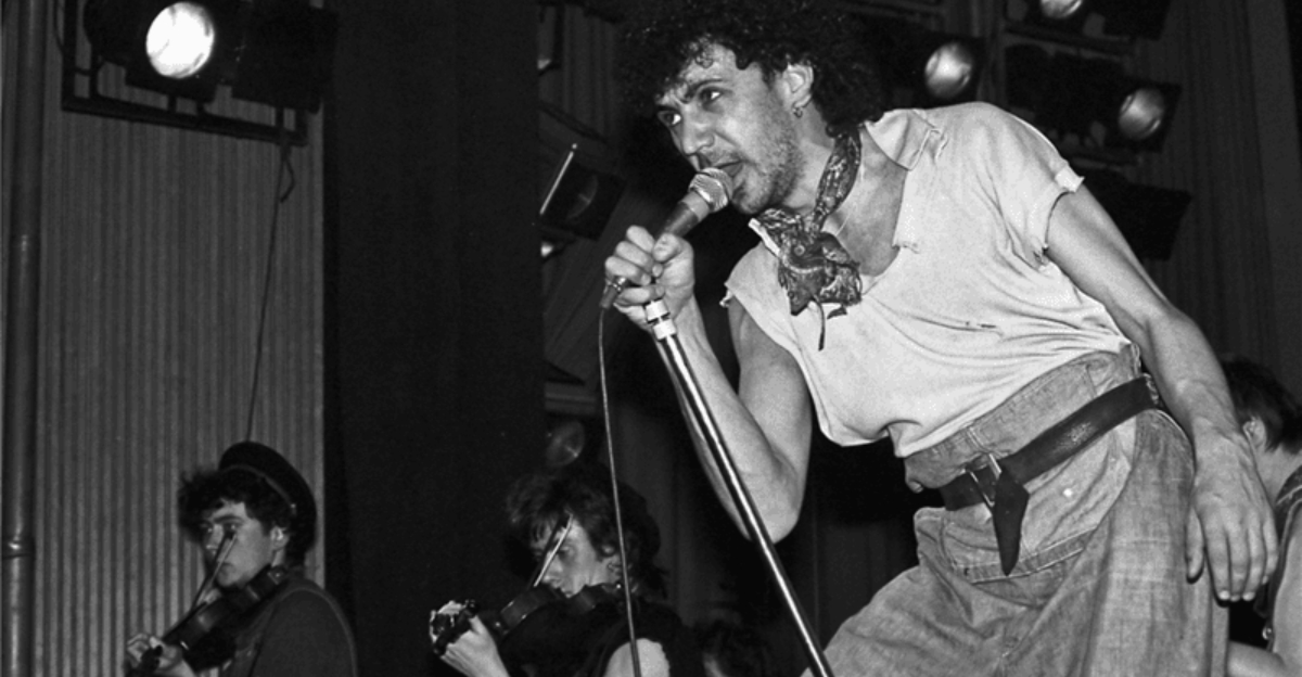 15 Hit Making Rock Groups Whose Time In The Spotlight Was Brief