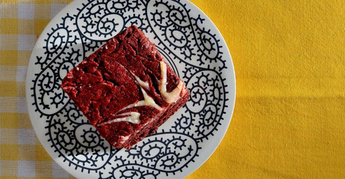 17 Must-Have Holiday Bars And Brownies That Steal Every Party Show