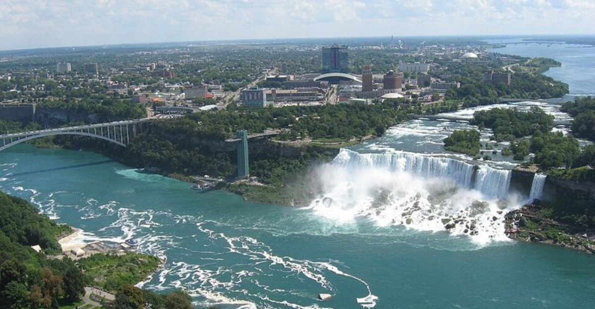 21 Iconic Canadian Landmarks Every Traveler Should See