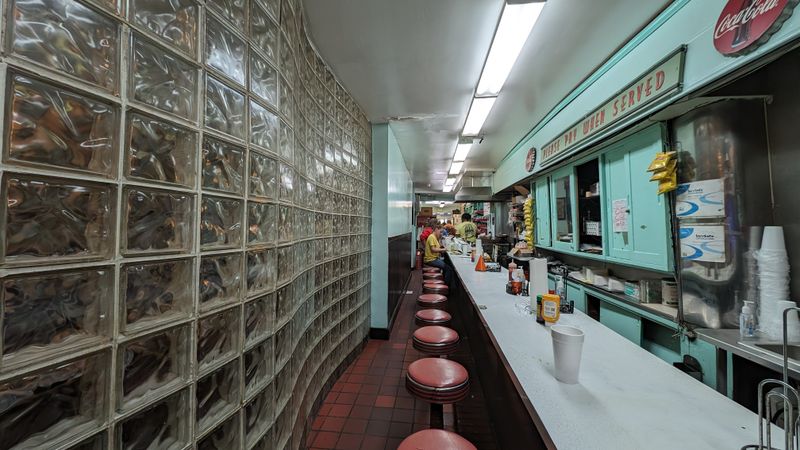 Alabama: Chris' Hot Dogs