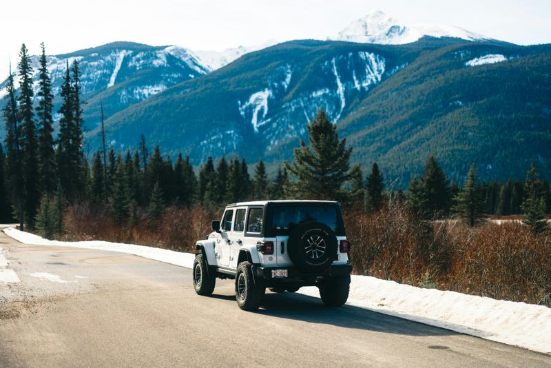 A Cross-Country Christmas – Courtney Walsh