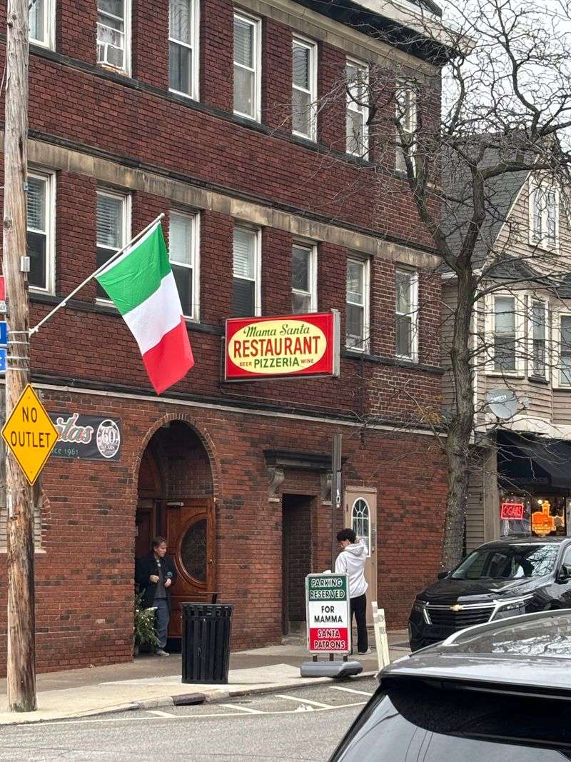 Mama Santa's Restaurant & Pizzeria – Cleveland (Little Italy)