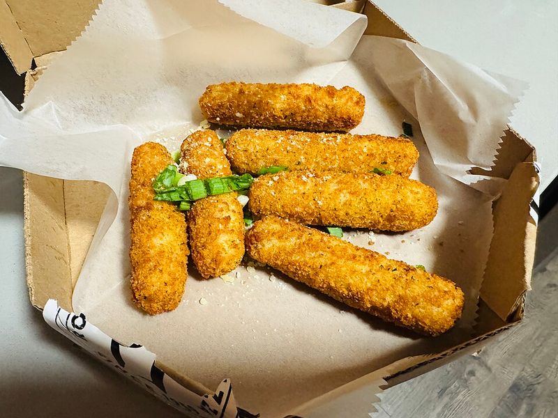 Crispy Mozzarella Sticks