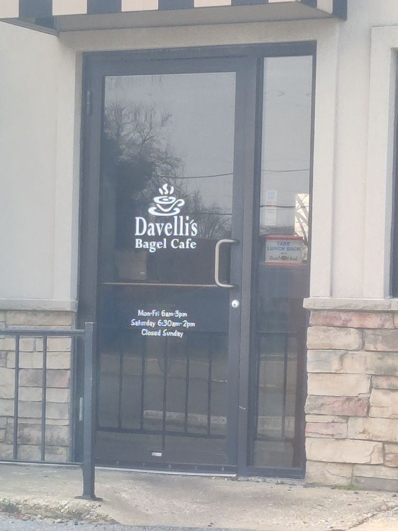 Davelli's Bagel Café (Seaford, Delaware)