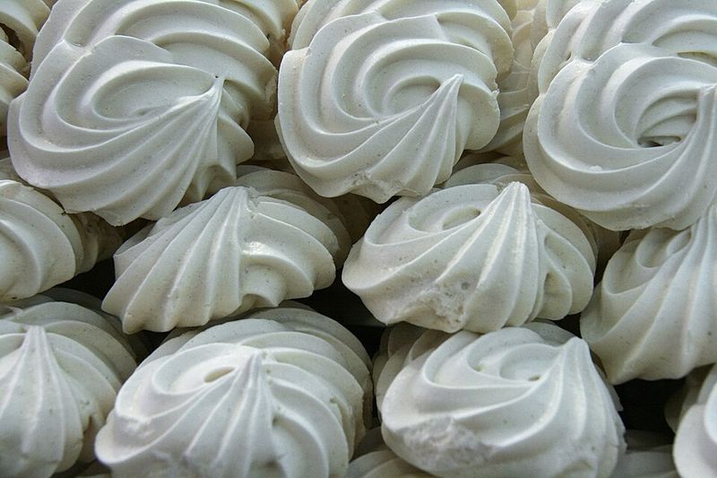 Light Meringue Cookies