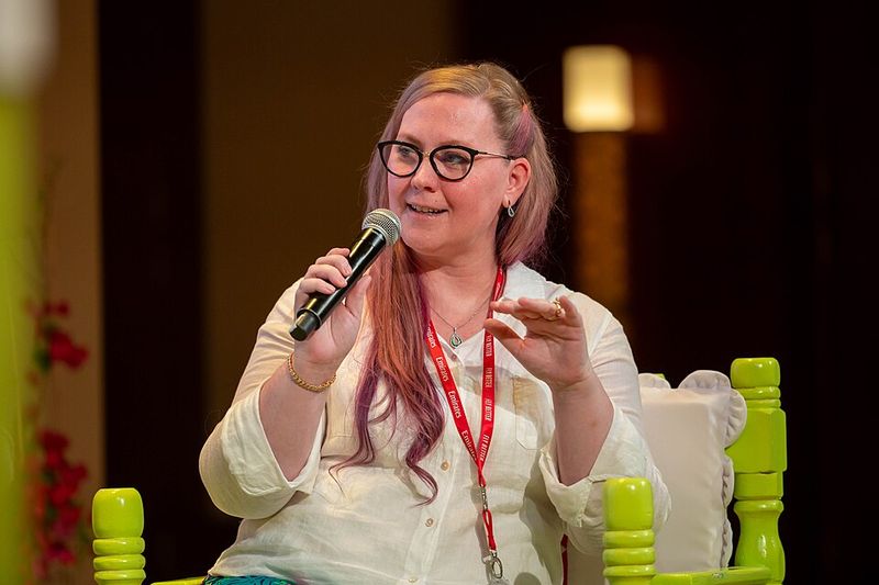 Iron Flame - Rebecca Yarros