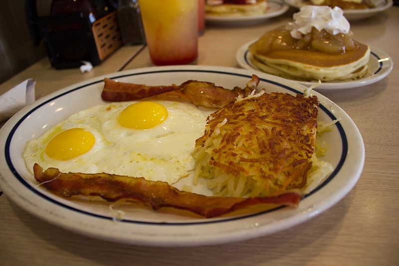 IHOP – Pancakes, Eggs, Bacon & Hash Browns