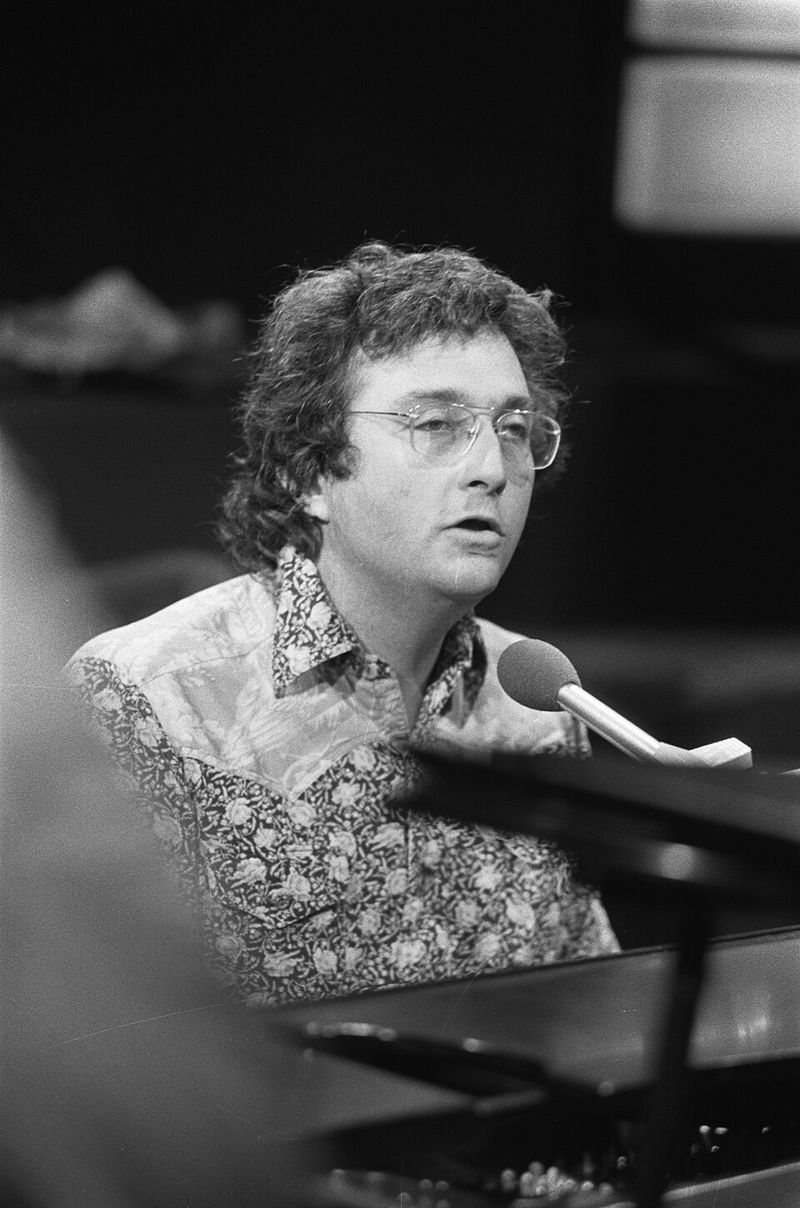 Short People – Randy Newman