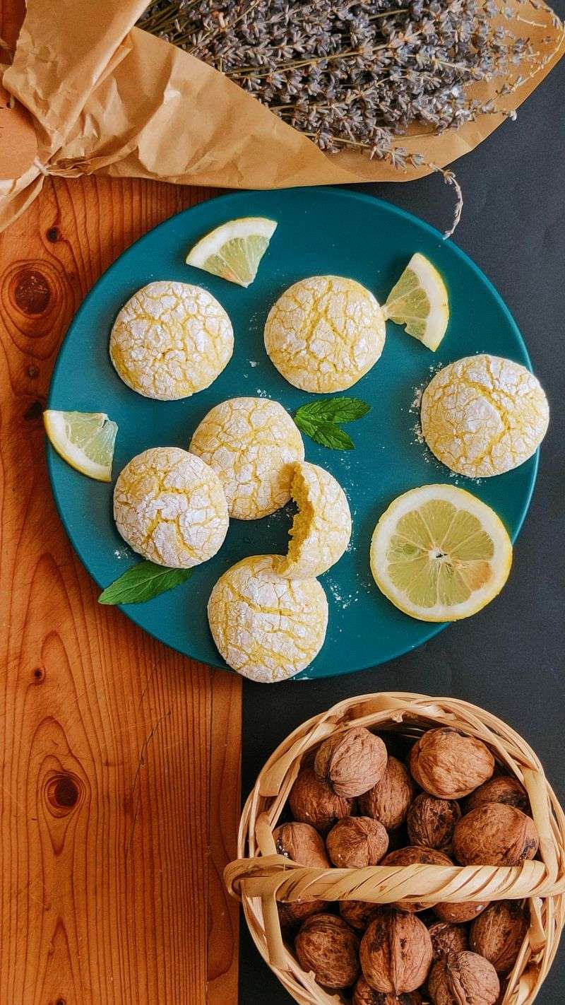Lemon Crinkle Cookies