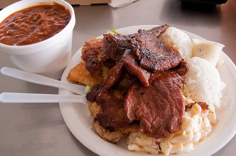 Hawaii – Rainbow Drive-In