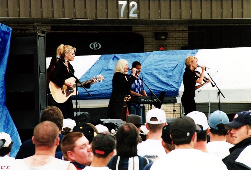 Wide Open Spaces – The Chicks (1998)