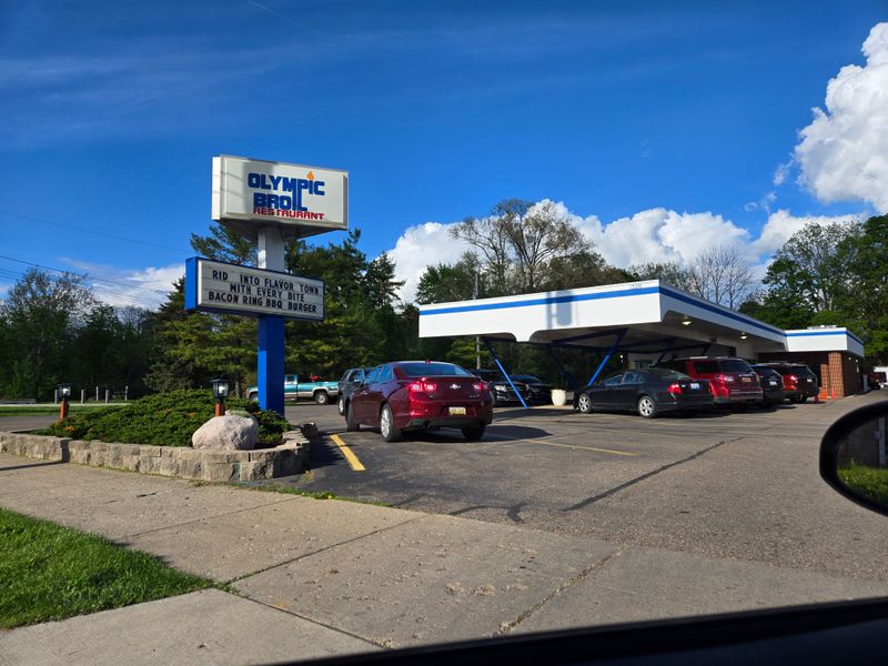 Olympic Broil, Lansing