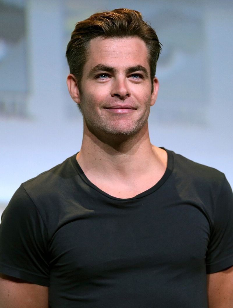 Chris Pine (Robert Pine, Gwynne Gilford)