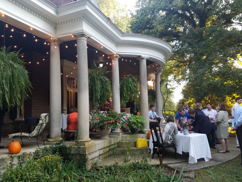 Holly Hill Inn - Midway, Kentucky