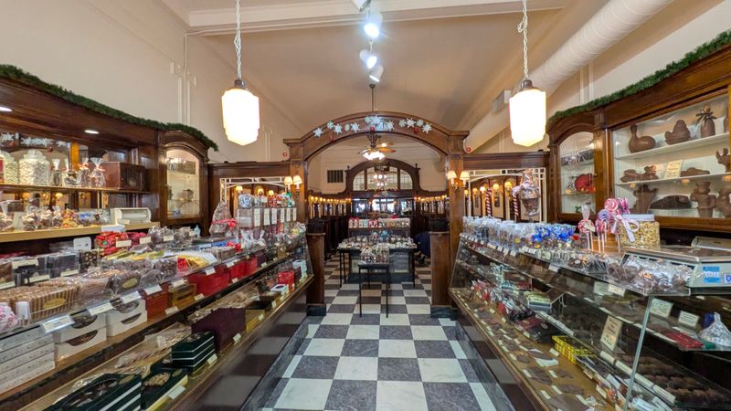 Beernsten's Confectionary – Wisconsin