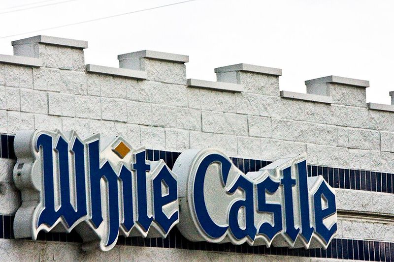 White Castle Pioneers Mass-Produced Burgers In 1921