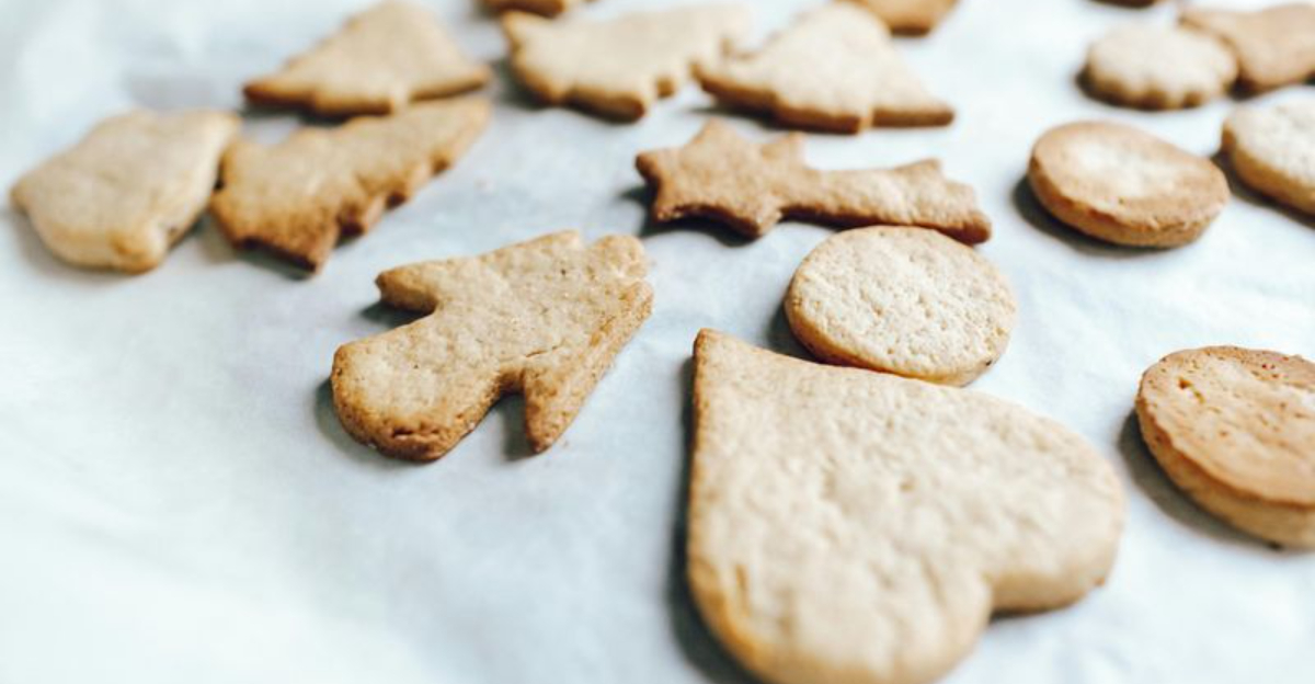 How To Make Bakery-Style Butter Cookies With Just A Few Steps