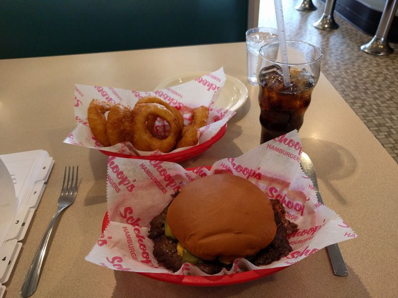 Indiana: Schoop's Hamburgers – The Mickey Burger