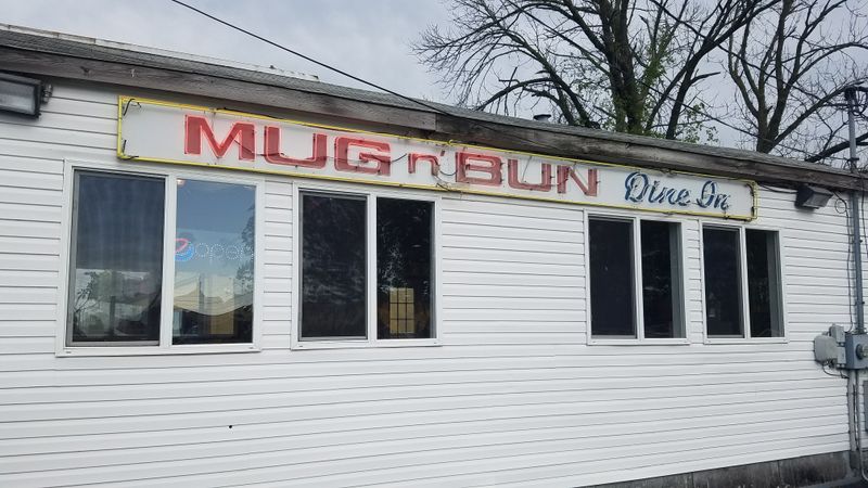 Indiana: Mug-n-Bun Drive-In