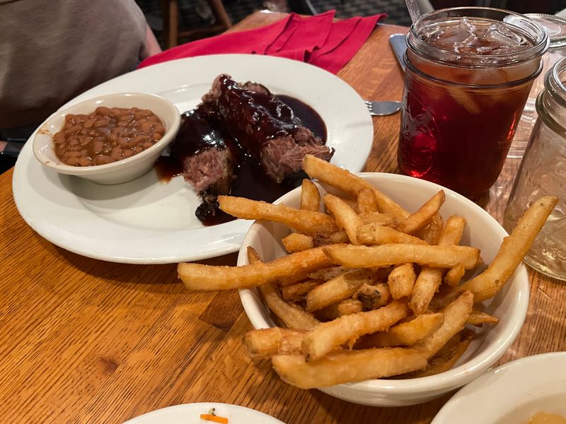 Iowa – Machine Shed Restaurant