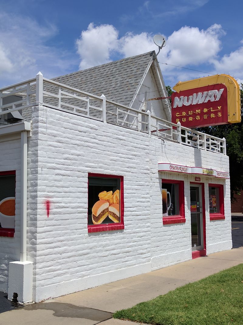 Kansas: Nuway Cafe