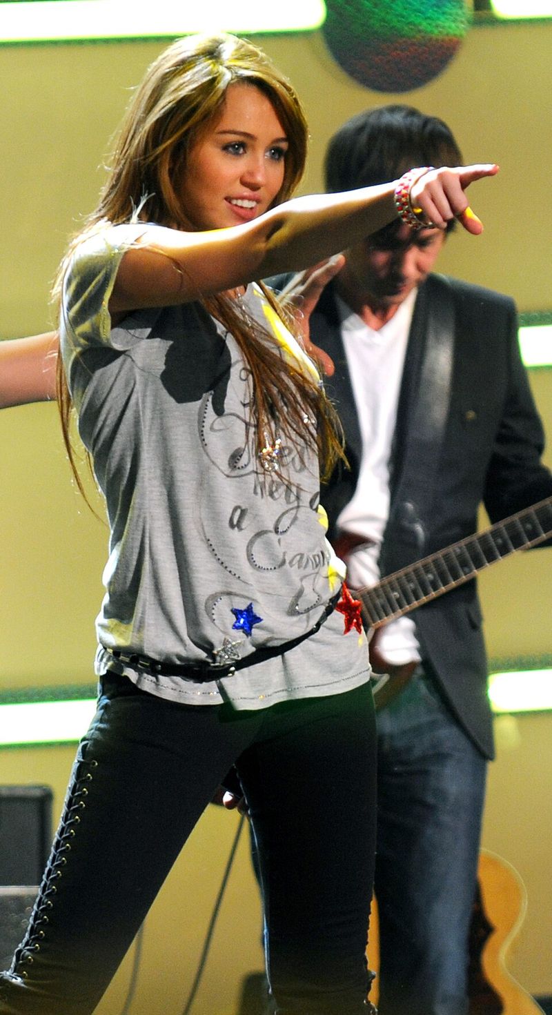 Party In The U.S.A. – Miley Cyrus (2009)