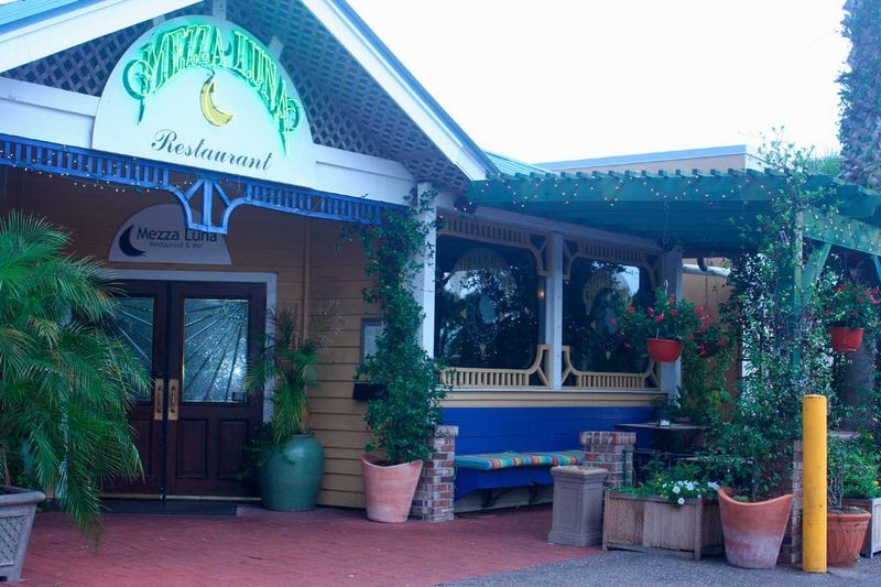 Mezza Restaurant & Bar, Neptune Beach