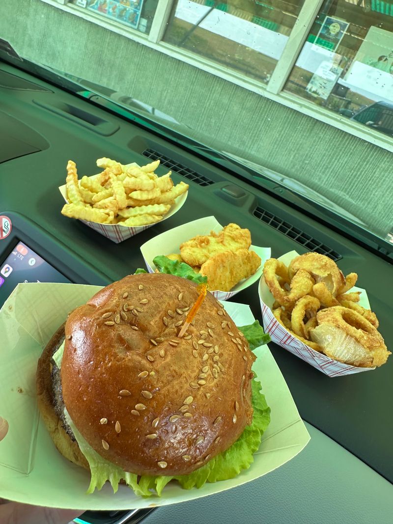 Maine: Fat Boy Drive-In – The Whop-er