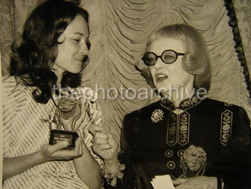 Does He Love You By Reba McEntire And Linda Davis