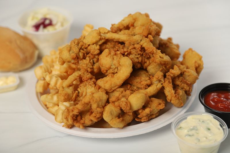 Maine: Lobster Pound All-You-Can-Eat Clambake