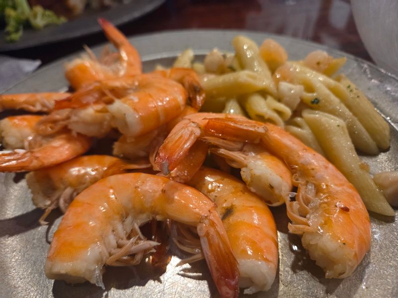 Maryland: Phillips Seafood Buffet In Ocean City