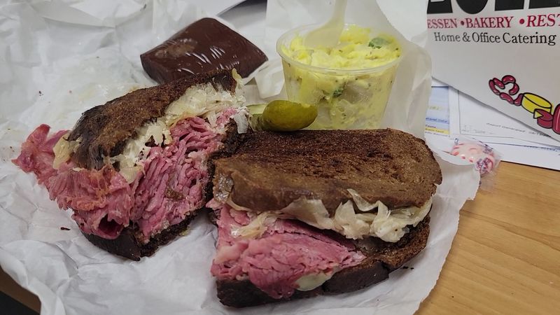 Cecil's Delicatessen - St. Paul