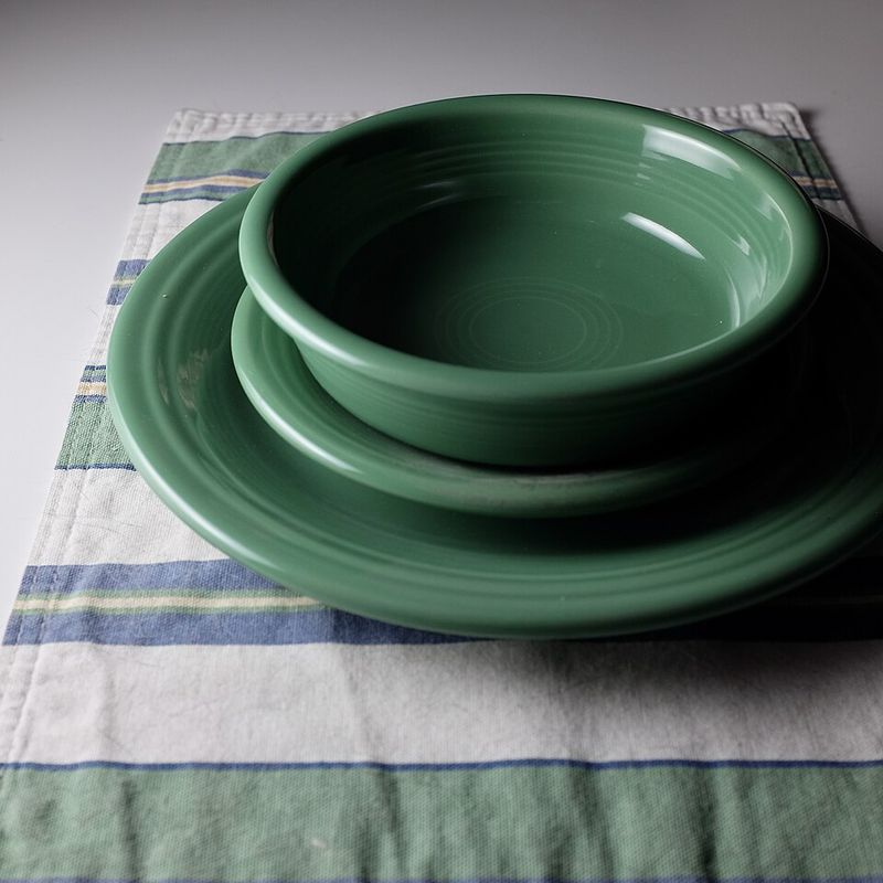 High-Lead-Content Ceramic Dinnerware Glazes