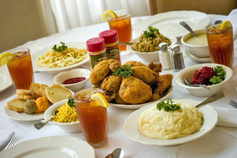 Michigan: Zehnder's Of Frankenmuth Family-Style Buffet