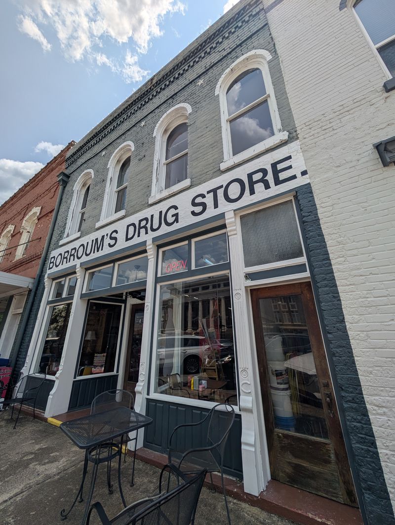 Mississippi: Borroum's Drug Store & Soda Fountain