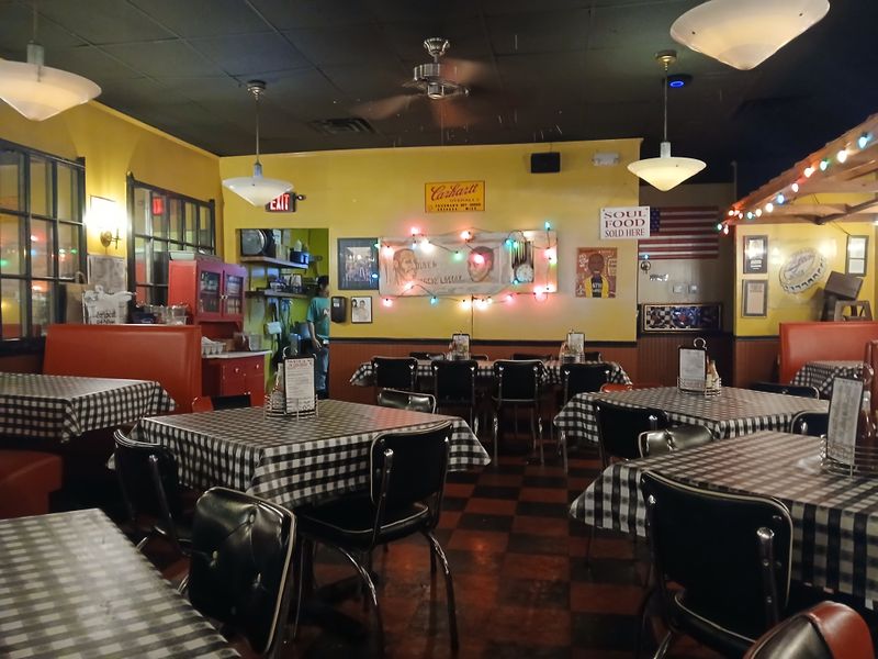 Mississippi: Ajax Diner in Oxford