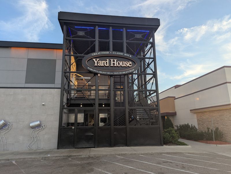 Yard House