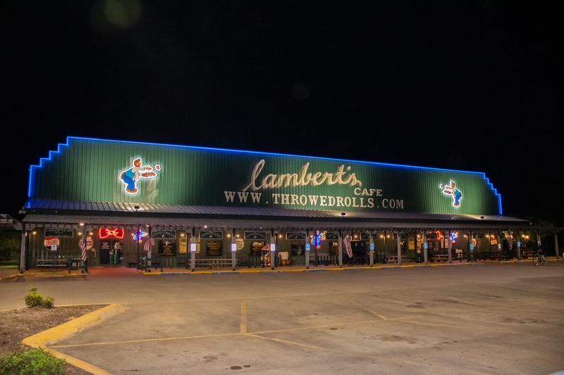 Missouri: Lambert's Cafe Home Of Throwed Rolls