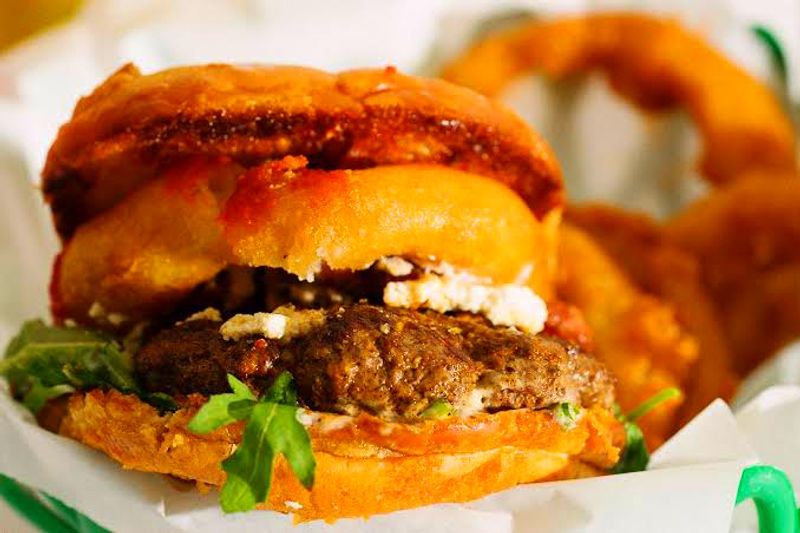 Montana: The Burger Dive – The Huckleberry Burger